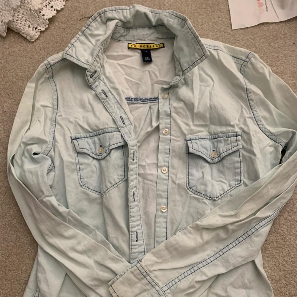 Aeropostale lightbleached chambray button down top